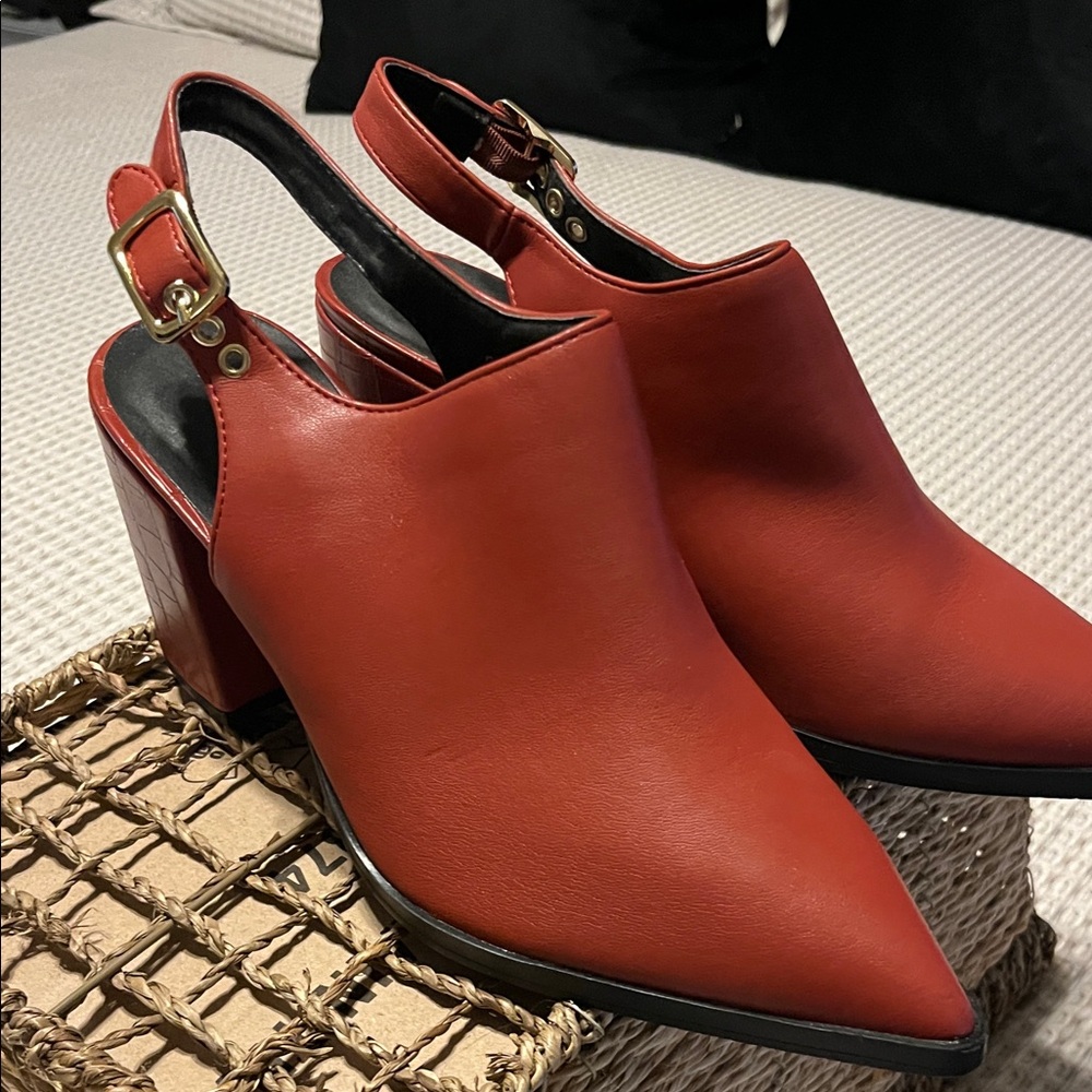Qupid Red Slingback Mules